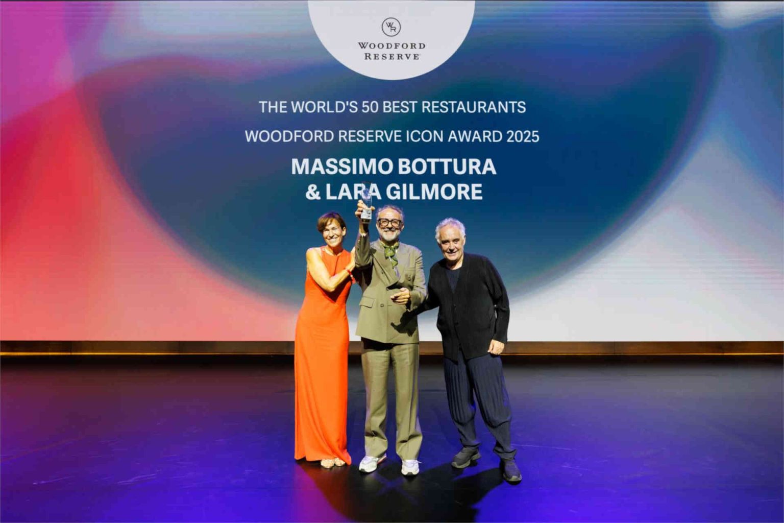 Massimo Bottura and Lara Gilmore are honored with the Woodford Reserve Icon Award © World's 50 Best Restaurants