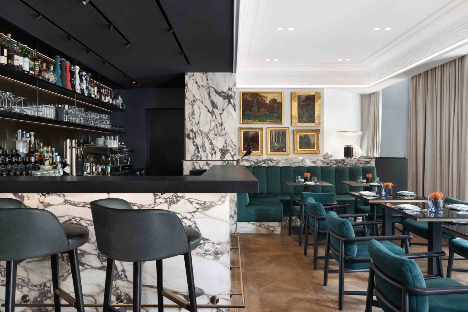 Glasswing Bar at The Amauris Vienna © Tony Gigov