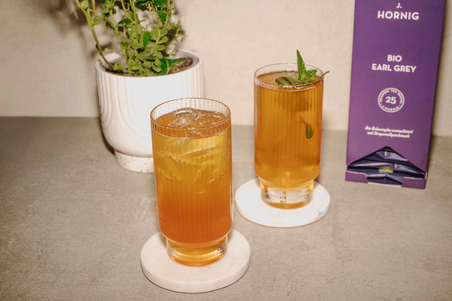 Earl Grey Gin Fizz © J. Hornig