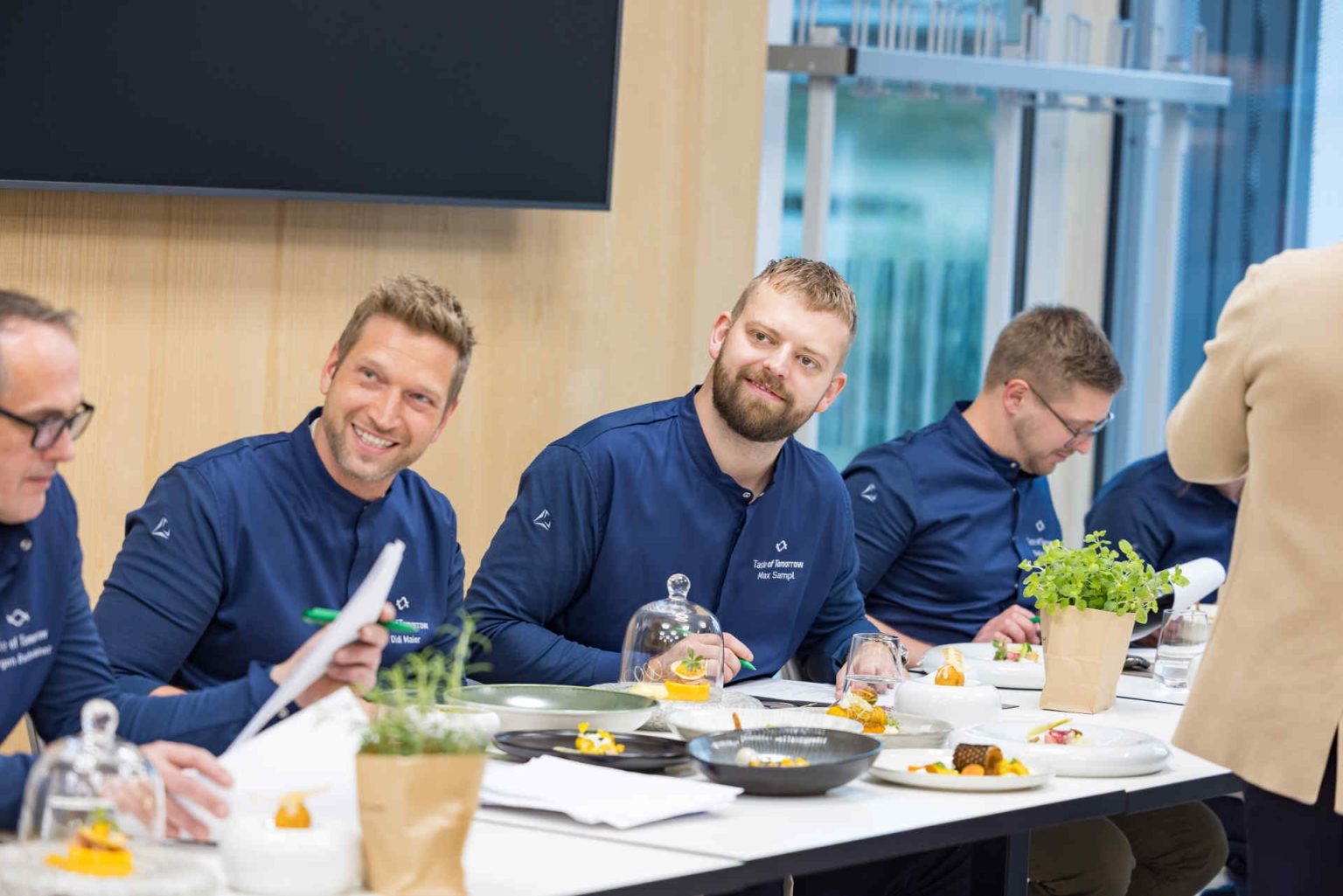 The jury during the tasting, Didi Maier and Max Sampl © www.wildbild.at