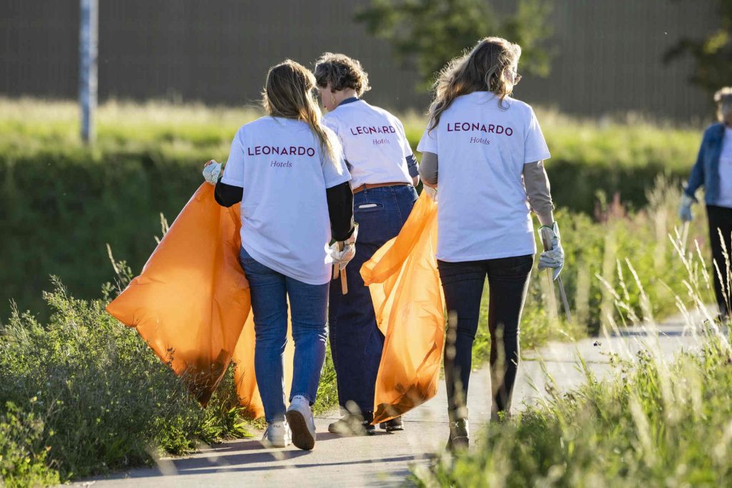 Employees of the Leonardo Hotels Central Europe Group actively participate in Clean-up Day 2025 © Leonardo Hotels Central Europe