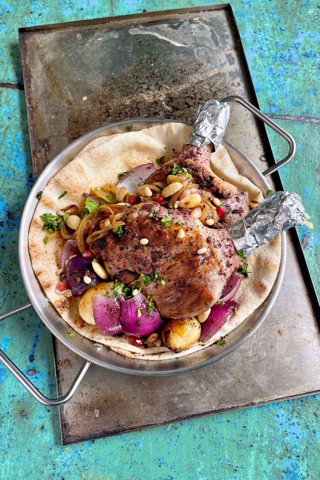 Musakhan duck with pita bread © Elissavet Patrikiou