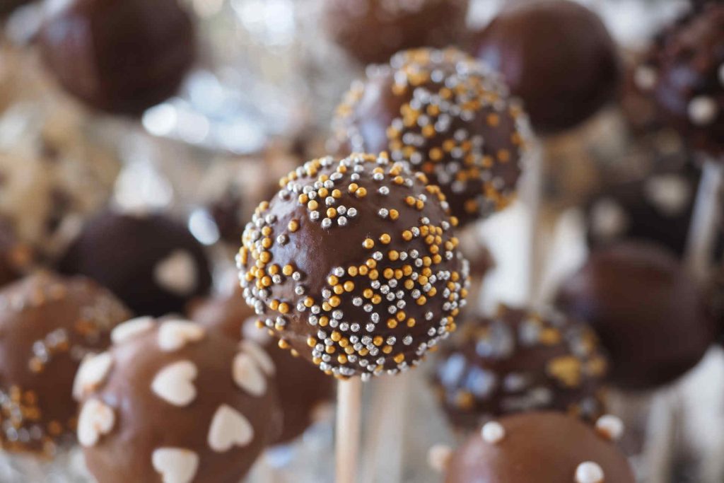 Cake pops with jam © Hans / Pixabay
