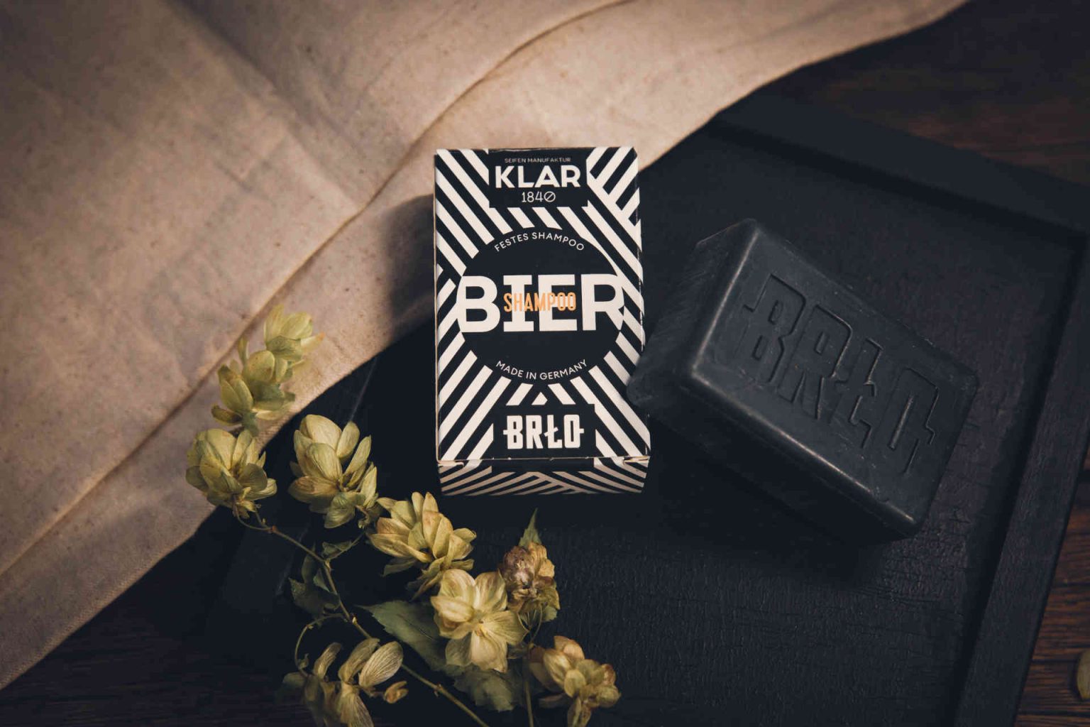 Solid beer shampoo Klar Seifen X BRLO © Klar Seifen