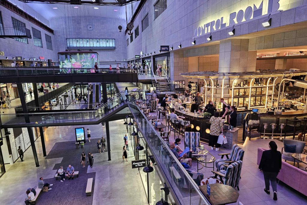 Control Room B, London © Pierre Nierhaus