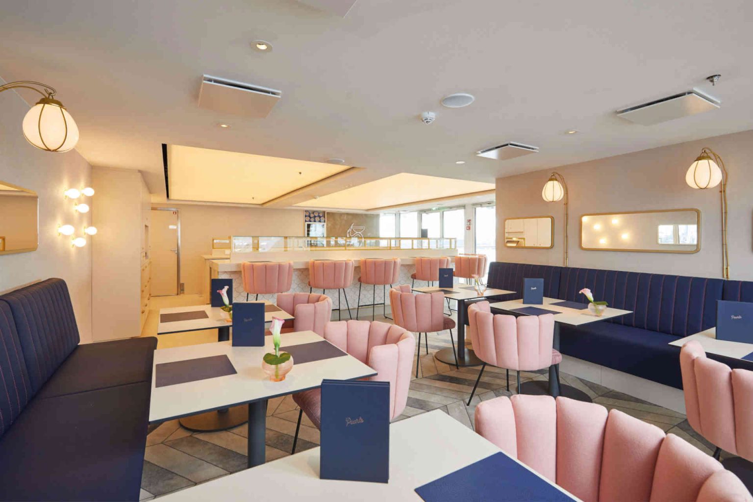 Pearls Restaurant on the MS EUROPA © Hapag-Lloyd Cruises / Christian Wyrwa