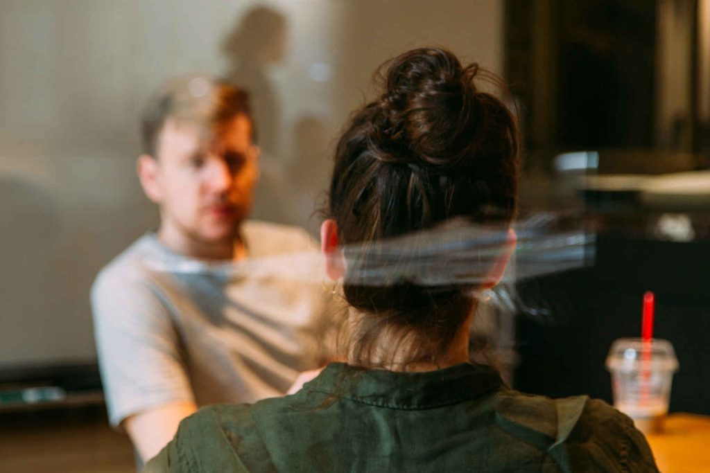 In conversation © charlesdeluvio / Unsplash